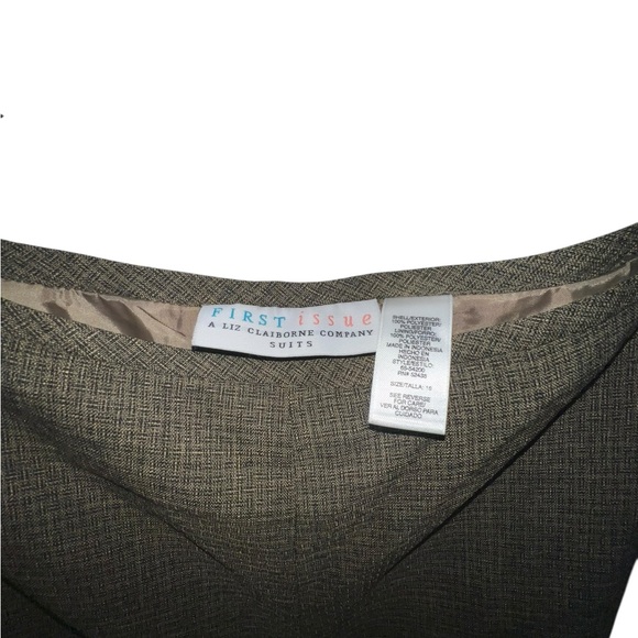 Liz Claiborne Set Textured Tan Blazer & Pants - Picture 9 of 16